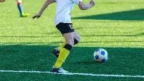 三星预告2026年上半年将发布24.5寸(25寸)OLED电竞显示器面板