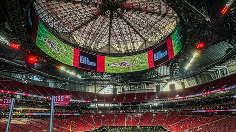 “詹姆斯播客第一季火爆登场，纳什加盟助阵，携手雷迪克后继有人开启新征程”